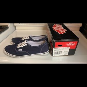 Authentic lo pro Vans